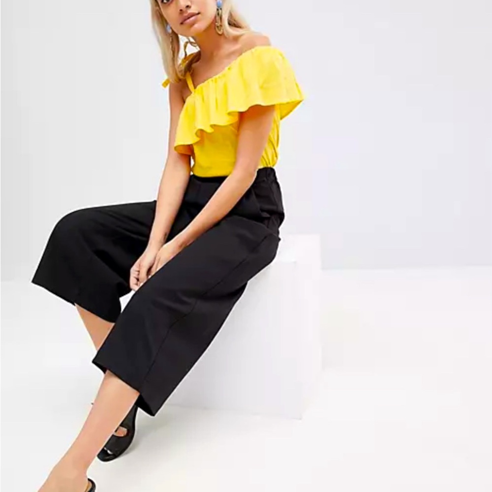Vero Moda Petite Frill One Shoulder Top - Medium